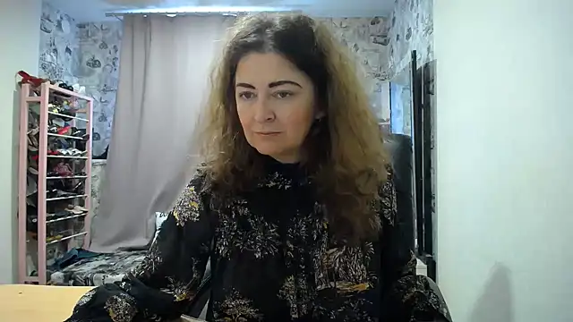 Helen1974 online show from April 8, 2026, 8:16 am