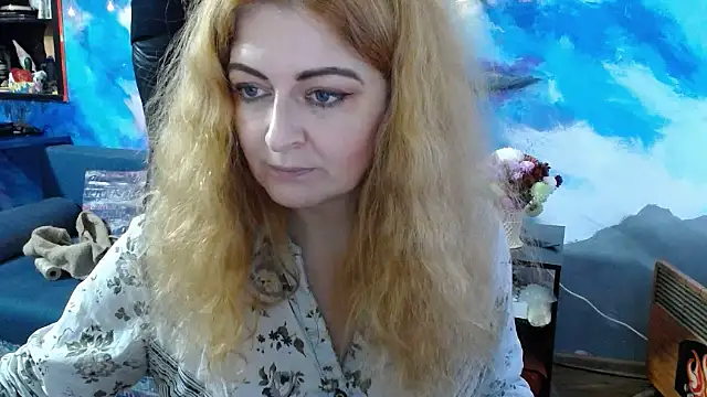 Snapshot of Helen1974 chatting on November 25, 2025, 9:20 am Helen1974 online show from November 25, 2025, 9:20 am