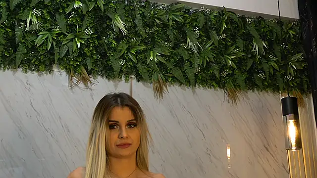 Snapshot of MiaCharm chatting on January 31, 2026, 7:56 pm MiaCharm online show from January 31, 2026, 7:56 pm