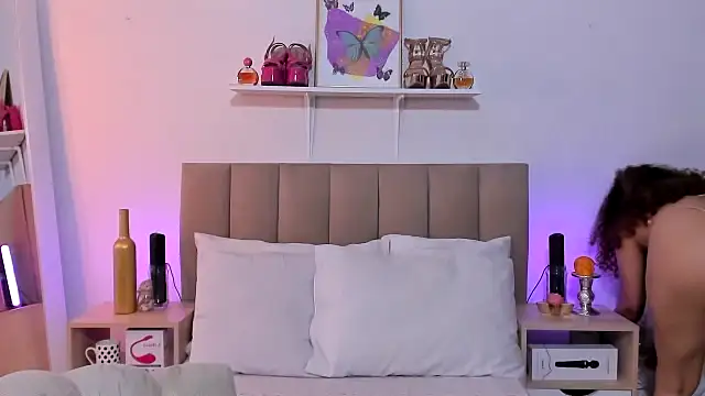 Snapshot of Zoe_Gruber chatting on December 21, 2025, 12:46 am Zoe Gruber online show from December 21, 2025, 12:46 am