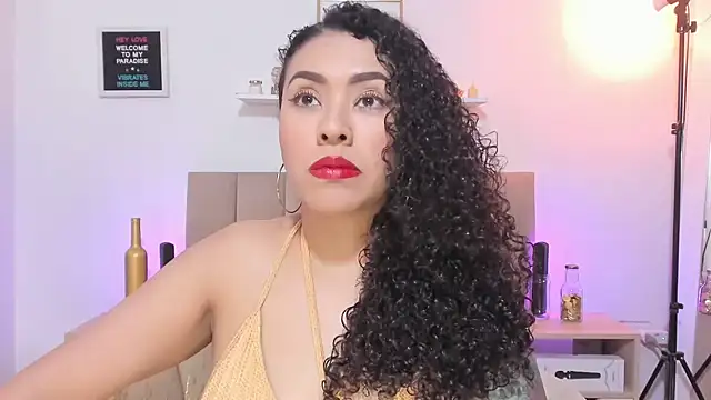 Zoe Gruber online show from November 11, 2025, 7:30 pm