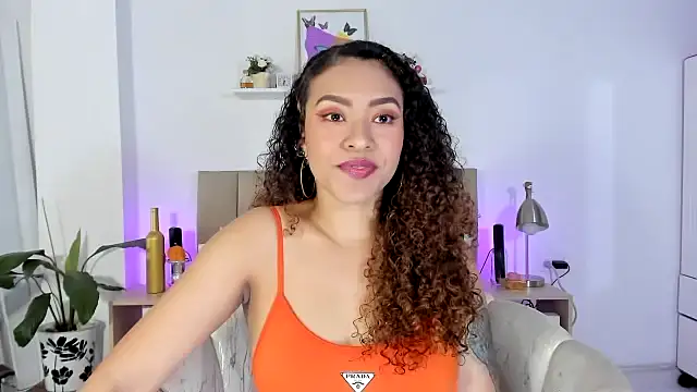 Snapshot of Zoe_Gruber chatting on February 3, 2026, 11:32 pm Zoe Gruber online show from February 3, 2026, 11:32 pm