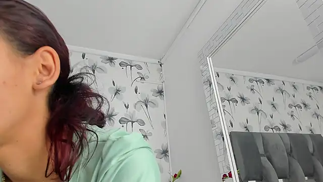 Ehotloveaxxx online show from November 5, 2025, 1:58 pm