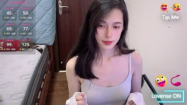 Snapshot of Aurora_99 chatting on February 5, 2026, 1:23 am Aurora 99 online show from February 5, 2026, 1:23 am