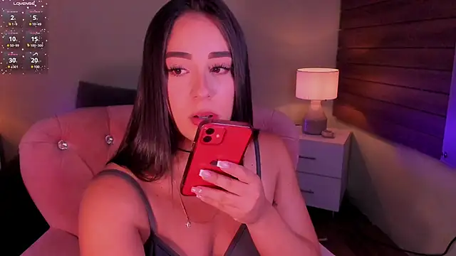 Snapshot of Sussy_Bell01 chatting on March 14, 2025, 12:10 am Sussy Bell01 online show from March 14, 2025, 12:10 am