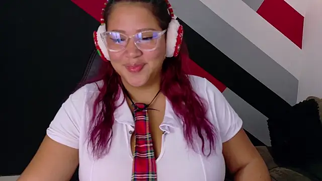 Snapshot of I_am_yours- chatting on December 5, 2025, 11:42 am I am yours- online show from December 5, 2025, 11:42 am