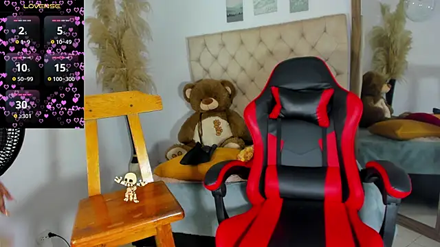 Snapshot of helena_copper_ chatting on January 6, 2026, 7:29 pm helena copper online show from January 6, 2026, 7:29 pm