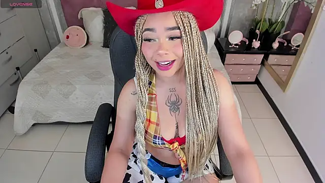 Snapshot of conny__curly chatting on November 22, 2025, 1:54 pm conny curly online show from November 22, 2025, 1:54 pm