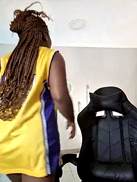 EmmaSanzz  online show from December 14, 2025, 11:27 am