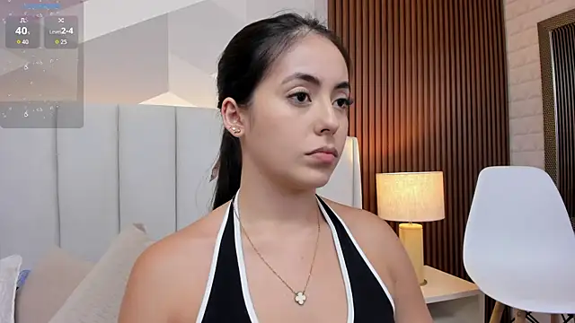 Julietasantos   online show from October 21, 2025, 6:29 pm