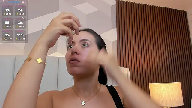Snapshot of Julietasantos__ chatting on June 9, 2026, 6:42 pm Julietasantos online show from June 9, 2026, 6:42 pm