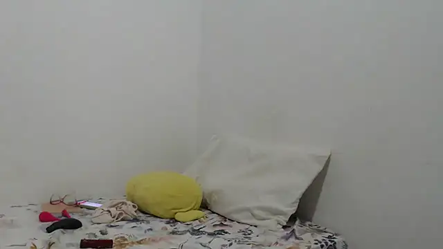 Snapshot of madonna101 chatting on February 16, 2026, 8:40 pm madonna101 online show from February 16, 2026, 8:40 pm