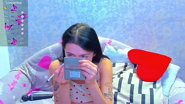 Snapshot of Vanessa_Florence chatting on September 28, 2025, 1:23 am Vanessa Florence online show from September 28, 2025, 1:23 am