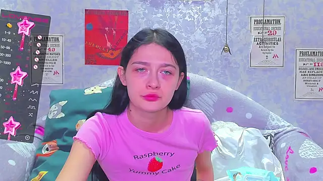 Snapshot of Vanessa_Florence chatting on February 18, 2025, 1:21 am Vanessa Florence online show from February 18, 2025, 1:21 am