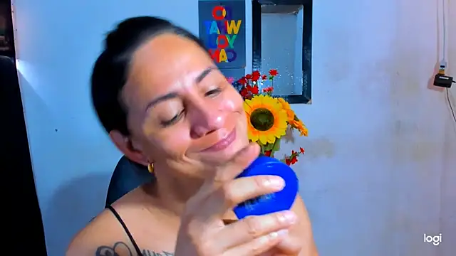 Snapshot of juanblakbigcock chatting on May 13, 2026, 2:35 pm juanblakbigcock online show from May 13, 2026, 2:35 pm