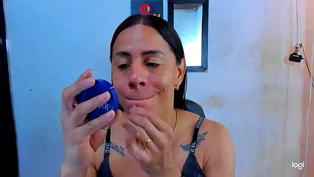 Snapshot of juanblakbigcock chatting on May 29, 2026, 2:56 pm juanblakbigcock online show from May 29, 2026, 2:56 pm