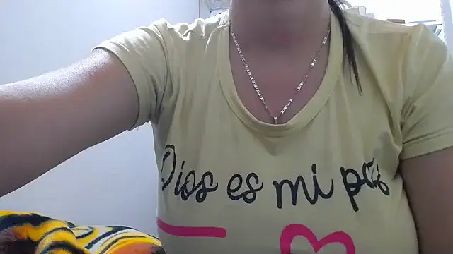 Luna girlhot  online show from April 7, 2026, 2:30 pm