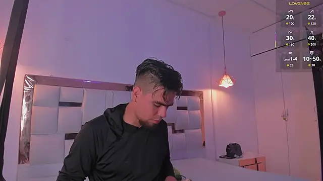 PittAndLunaa online show from December 20, 2025, 12:52 pm