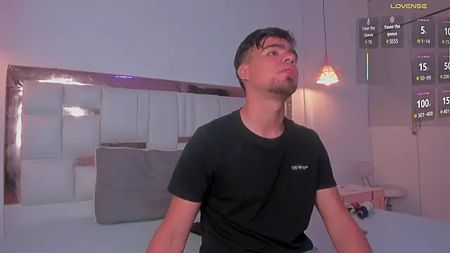 PittAndLunaa online show from October 2, 2025, 12:19 pm