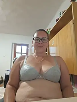 Snapshot of fekete_demon chatting on July 27, 2026, 7:43 pm fekete demon online show from July 27, 2026, 7:43 pm