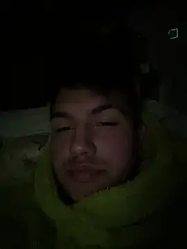 Snapshot of lacikaboyy chatting on February 5, 2025, 7:10 pm lacikaboyy online show from February 5, 2025, 7:10 pm