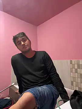 Snapshot of lacikaboyy chatting on November 6, 2025, 9:08 pm lacikaboyy online show from November 6, 2025, 9:08 pm