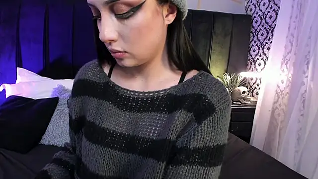 Snapshot of Adeelinee chatting on November 10, 2025, 7:52 pm Adeelinee online show from November 10, 2025, 7:52 pm