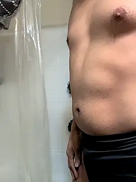 Snapshot of KinkyDesires chatting on March 4, 2026, 1:02 am KinkyDesires online show from March 4, 2026, 1:02 am