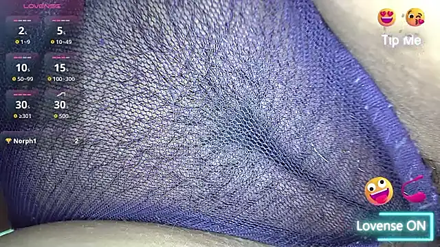 white sexy  online show from March 15, 2026, 11:23 pm