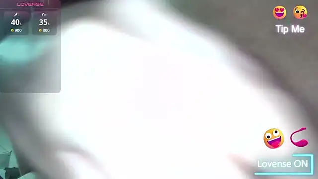 white sexy  online show from February 19, 2026, 11:23 pm