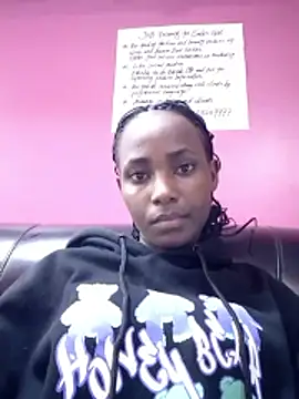 Snapshot of agnesmw chatting on January 7, 2026, 3:50 pm agnesmw online show from January 7, 2026, 3:50 pm