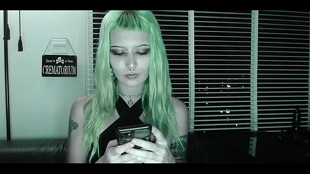 Snapshot of god_x_girl chatting on May 23, 2026, 1:10 pm god x girl online show from May 23, 2026, 1:10 pm