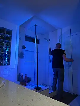 Snapshot of El_Gizmo chatting on December 16, 2025, 7:34 am El Gizmo online show from December 16, 2025, 7:34 am