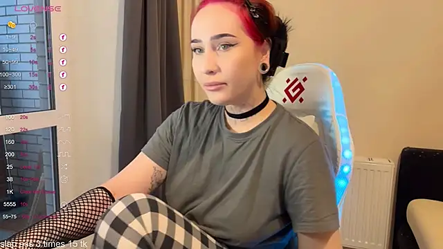 Snapshot of AnastasiaSun chatting on December 4, 2025, 11:20 am AnastasiaSun online show from December 4, 2025, 11:20 am