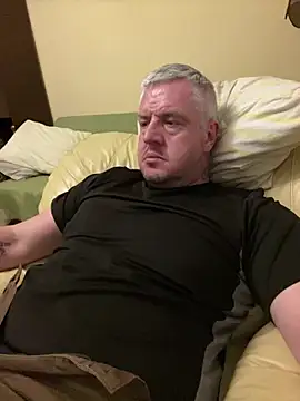 Snapshot of Evolite123 chatting on March 16, 2025, 6:55 pm Evolite123 online show from March 16, 2025, 6:55 pm