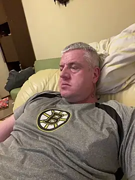 Snapshot of Evolite123 chatting on March 18, 2025, 6:28 pm Evolite123 online show from March 18, 2025, 6:28 pm