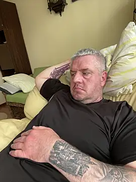 Snapshot of Evolite123 chatting on March 15, 2025, 10:03 am Evolite123 online show from March 15, 2025, 10:03 am