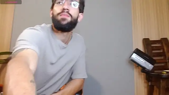 Snapshot of Mr_WhiteCock chatting on October 4, 2025, 11:50 pm Mr WhiteCock online show from October 4, 2025, 11:50 pm