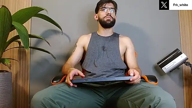 Snapshot of Mr_WhiteCock chatting on September 13, 2025, 11:10 am Mr WhiteCock online show from September 13, 2025, 11:10 am