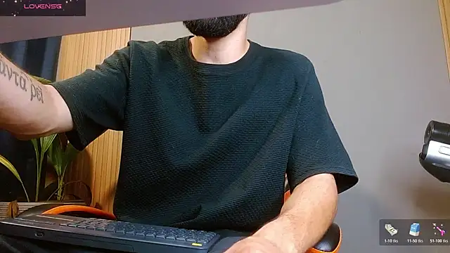 Snapshot of Mr_WhiteCock chatting on November 2, 2025, 12:15 am Mr WhiteCock online show from November 2, 2025, 12:15 am