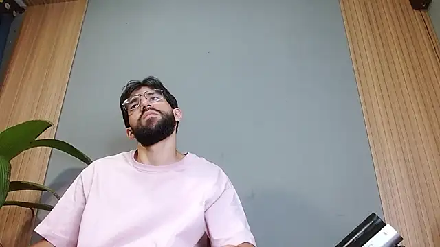 Snapshot of Mr_WhiteCock chatting on September 18, 2025, 1:41 am Mr WhiteCock online show from September 18, 2025, 1:41 am