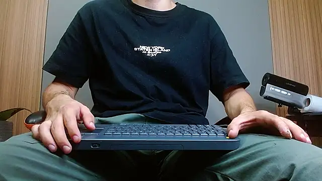 Snapshot of Mr_WhiteCock chatting on November 8, 2025, 11:52 pm Mr WhiteCock online show from November 8, 2025, 11:52 pm