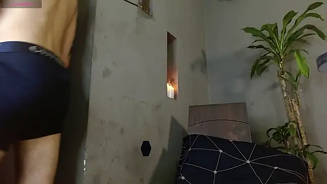 Snapshot of Mr_WhiteCock chatting on March 7, 2025, 12:58 am Mr WhiteCock online show from March 7, 2025, 12:58 am