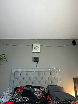 Snapshot of Mr_WhiteCock chatting on March 17, 2025, 9:02 pm Mr WhiteCock online show from March 17, 2025, 9:02 pm