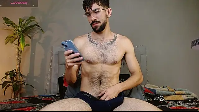 Snapshot of Mr_WhiteCock chatting on March 12, 2025, 12:26 pm Mr WhiteCock online show from March 12, 2025, 12:26 pm