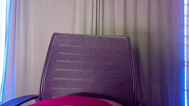 Snapshot of CallMeSima chatting on March 25, 2026, 4:50 pm CallMeSima online show from March 25, 2026, 4:50 pm