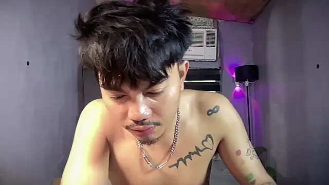 Snapshot of cutievrinx chatting on December 2, 2025, 6:26 am cutievrinx online show from December 2, 2025, 6:26 am