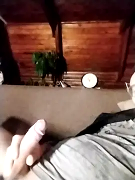 Snapshot of tomee83 chatting on November 24, 2025, 10:10 pm tomee83 online show from November 24, 2025, 10:10 pm