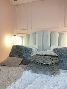 Snapshot of sarah_salis_ chatting on November 11, 2025, 7:30 pm sarah salis online show from November 11, 2025, 7:30 pm