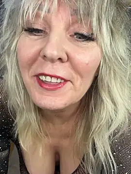 EsterHotMilf online show from March 3, 2026, 3:57 am